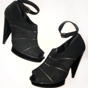 TopShop 7.5 gold & Black ankle strap heels